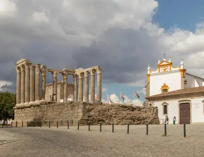 Alentejo to Algarve Castles and Beaches Bike Tour