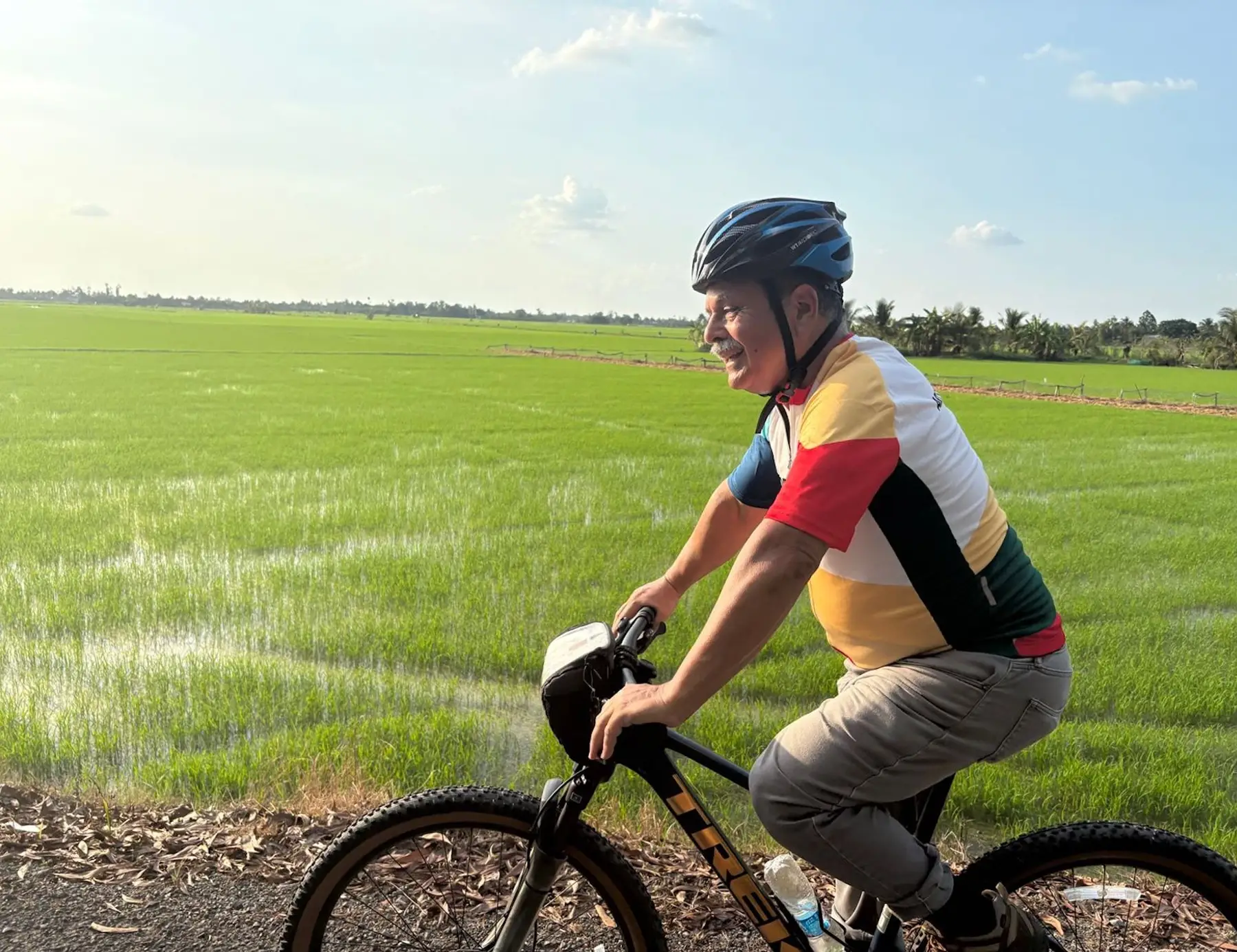 Portrayal of Vietnam in Luxury Easygoing Bike Tour